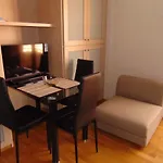 Ithaki Phinikoudes No. 207 Apartman *