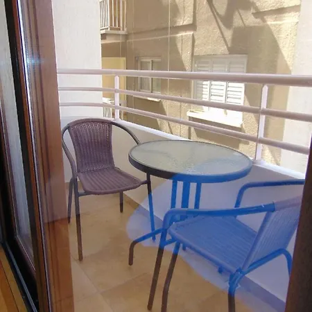 Ithaki Phinikoudes No. 207 * لارنكا