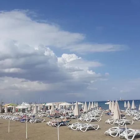 Ithaki Phinikoudes No. 207 لارنكا