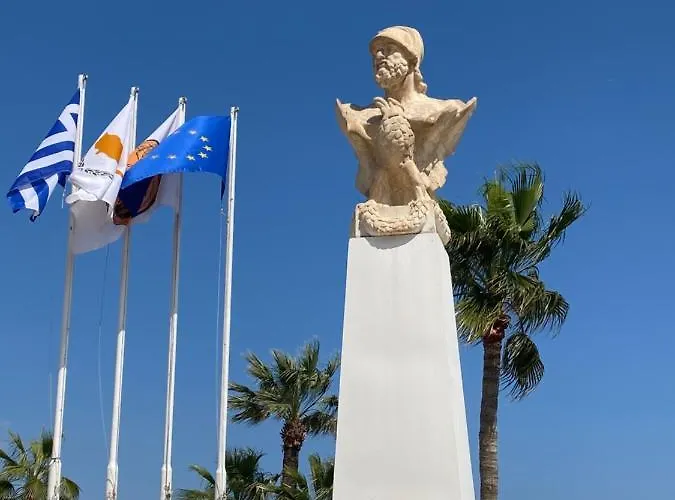 Διαμέρισμα Ithaki Phinikoudes No. 207 *