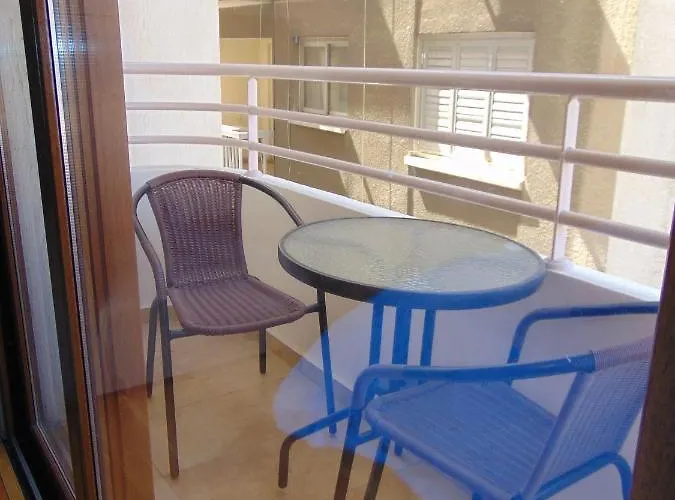 Ithaki Phinikoudes No. 207 * Λάρνακα